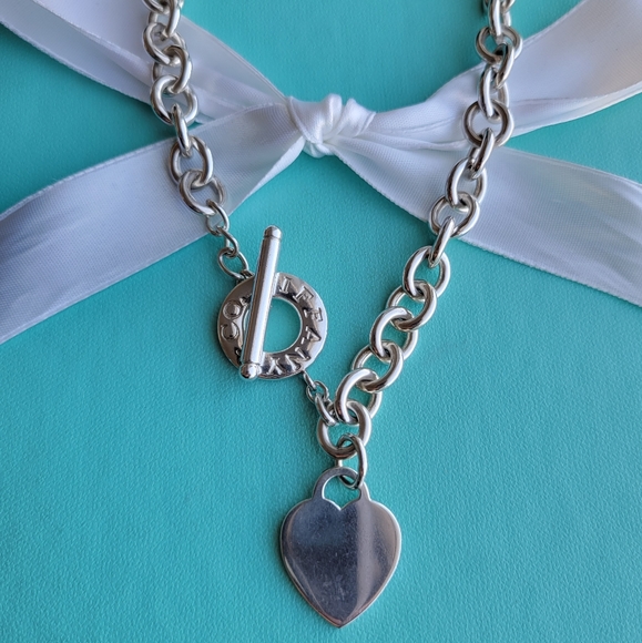 Retired Plain heart tag toggle necklace - Picture 3 of 9